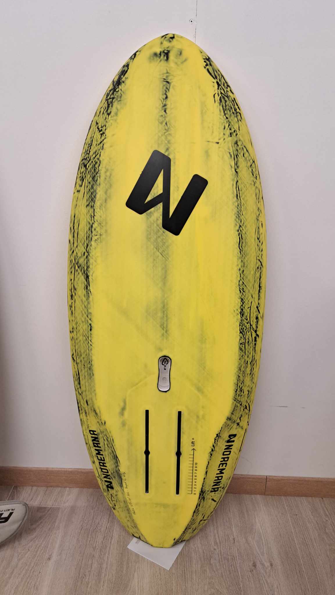 Manta 4'8x21 50L - En Stock – Image 2